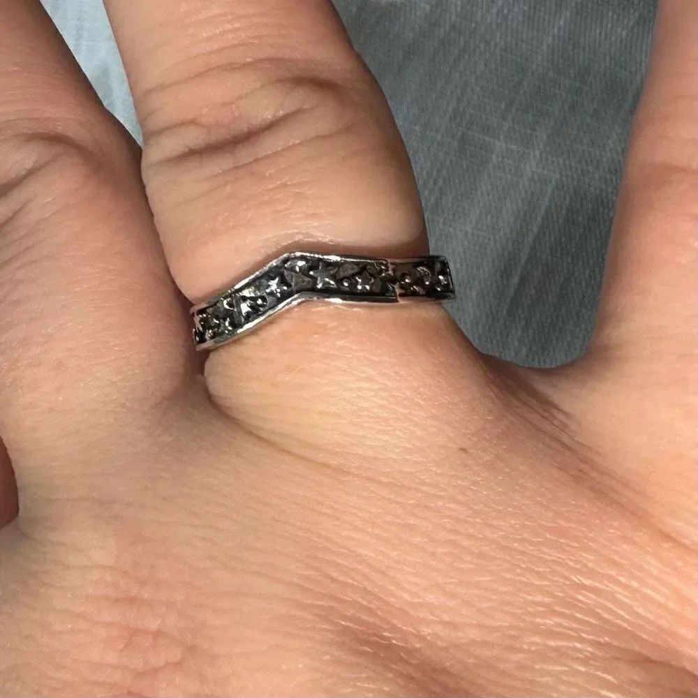 Size 8 Tiara decor ring size 8